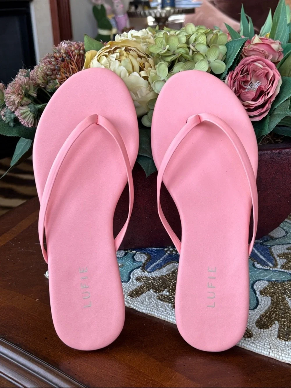 Brand New Coral Pink Flip-Flops Thong Sandals Lightweight Beach Slides Slip On